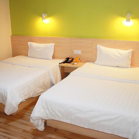 7Days Inn Huludao Xingcheng Hot Spring Street Екстер'єр фото