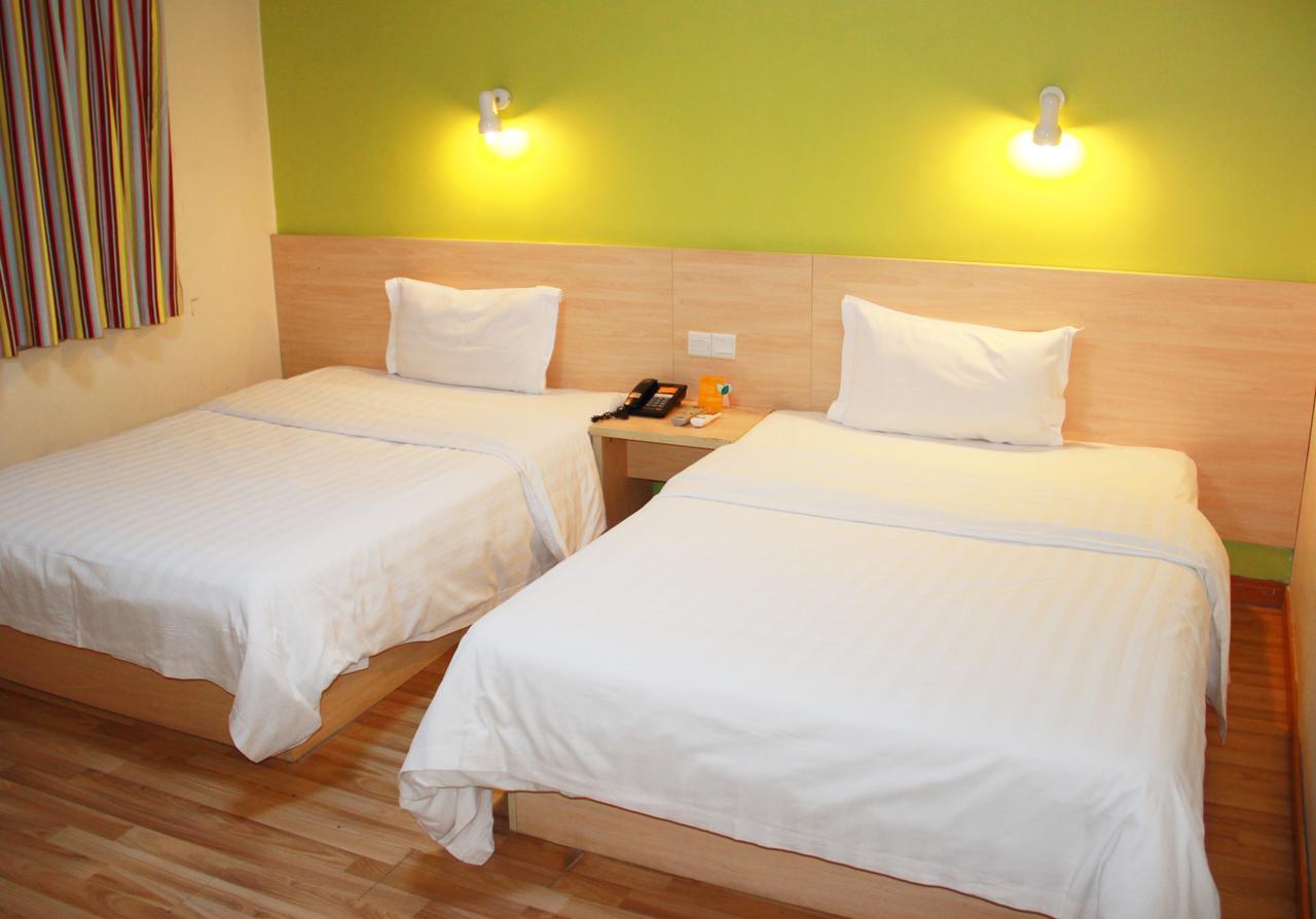 7Days Inn Huludao Xingcheng Hot Spring Street Екстер'єр фото