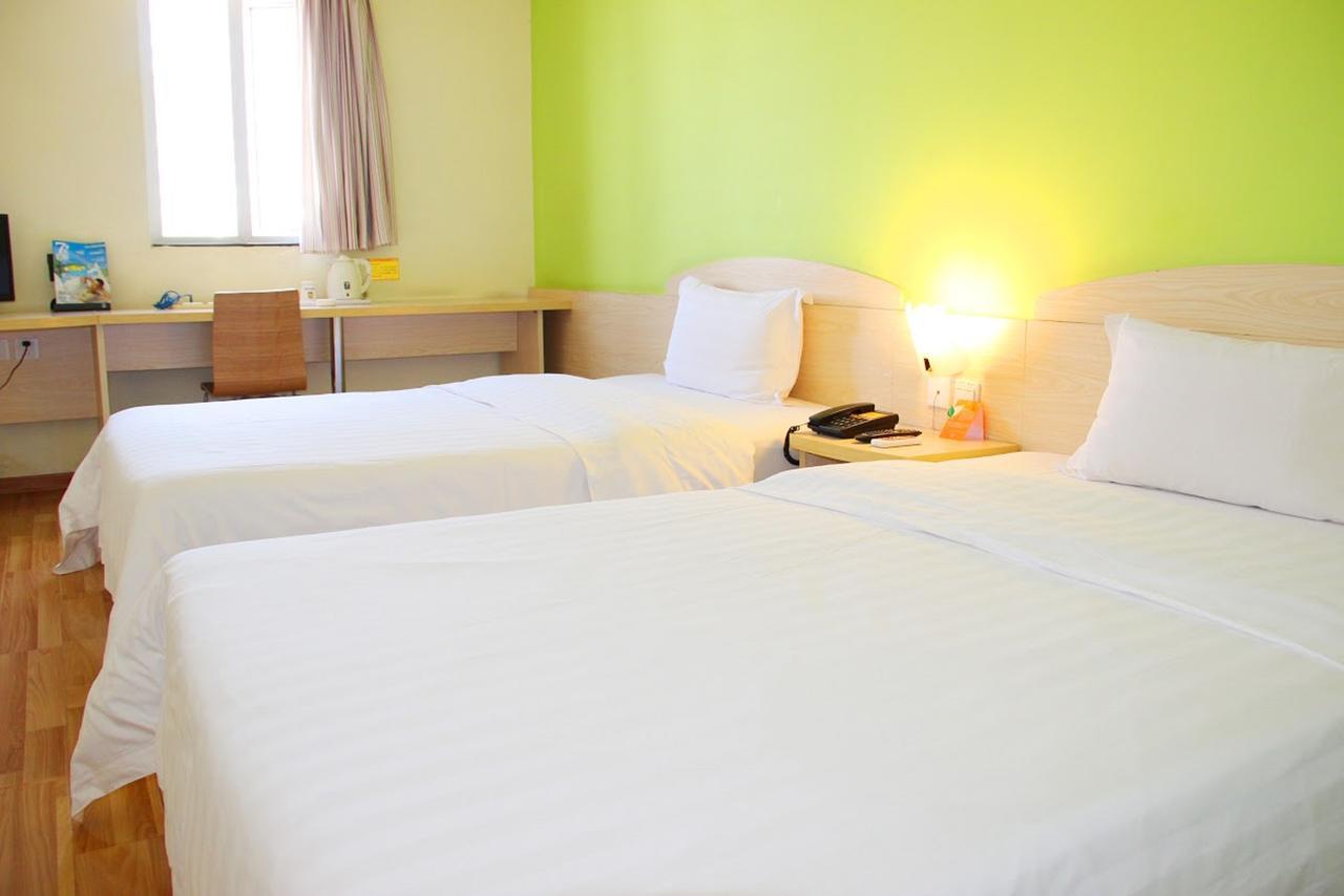 7Days Inn Huludao Xingcheng Hot Spring Street Екстер'єр фото